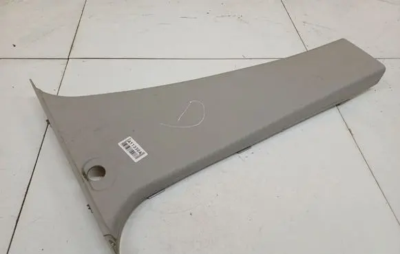 Mercedes-Benz B W245 (B) pillar trim (top) 1696920222