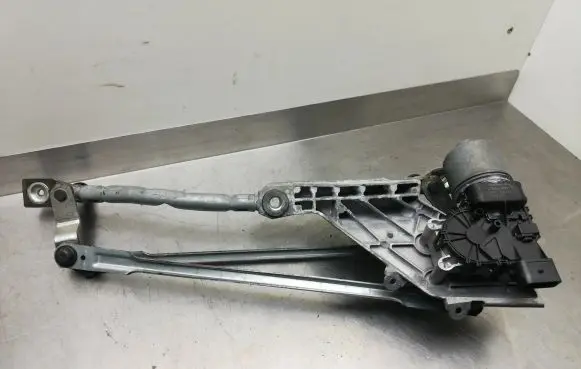 Ford Fiesta Front wiper linkage and motor 0390241574 8A6117B571AE 3397021586
