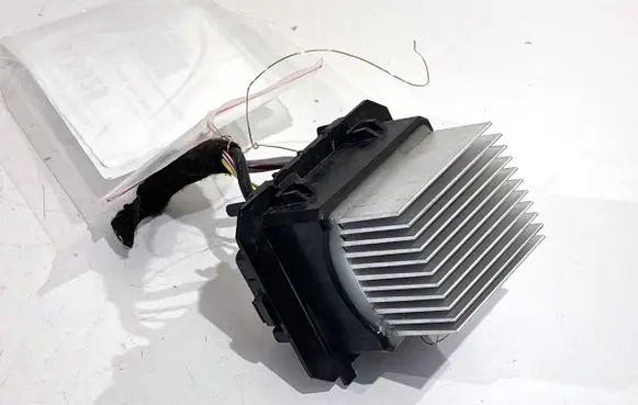 Ford Mustang VI Heater blower motor/fan resistor FR3B19E624AA