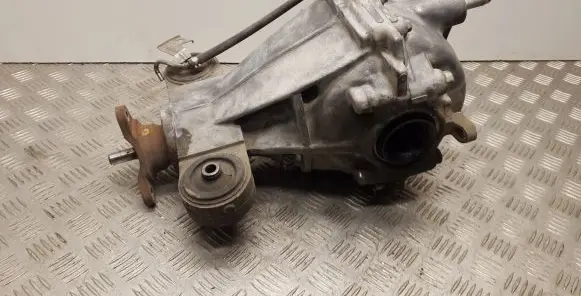 Infiniti Q70 Y51 Rear differential