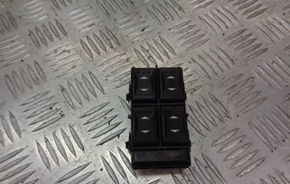 Ford Mondeo Mk III Electric window control switch 03163453