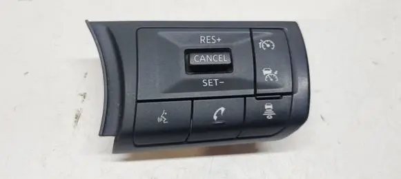 Nissan Qashqai J12 Steering wheel buttons/switches 255506RF5B E597913