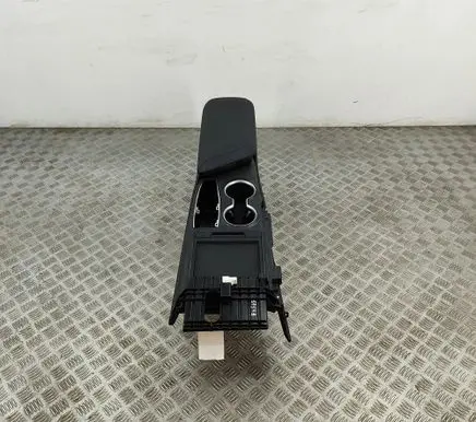 Toyota Camry VIII XV70 Center console 5881033420