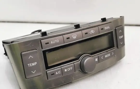 Toyota Avensis T250 Climate control unit 5590205050H 6J19154
