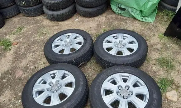 Audi Q3 8U R16 alloy rim 8U0601025Q