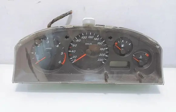 Nissan Almera N16 Speedometer (instrument cluster)