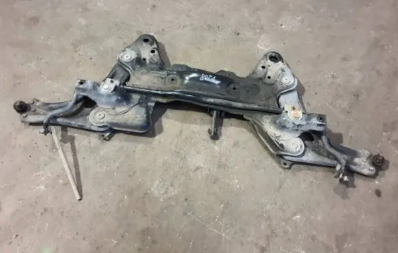 Peugeot 208 Front subframe