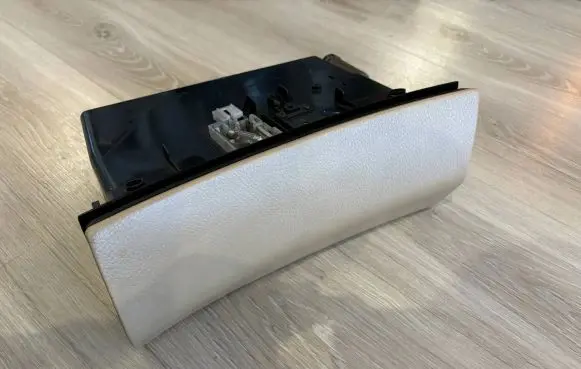 Mercedes-Benz S AMG W221 Glove box A2206890091 2206890091