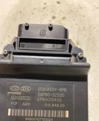 Hyundai i40 Hand brake control module 597903Z500 01084800 EP80010400