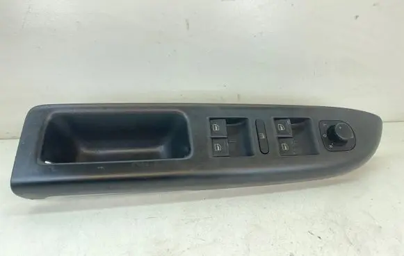 Volkswagen Golf Plus Front door window switch trim 5M1867371B