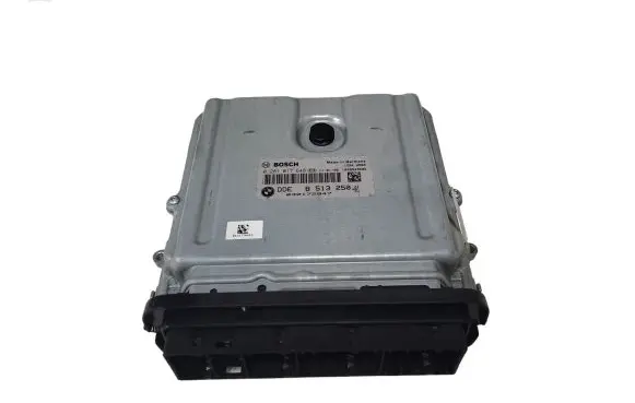 BMW 5 F10 F11 Engine control unit/module 0281017648 851325001 030172947