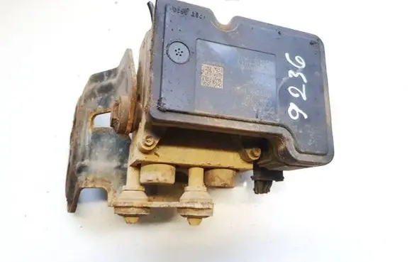 Chrysler Pacifica ABS Pump 00008944e000