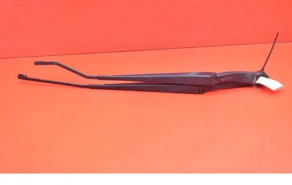 Nissan NV200 Front wiper blade arm