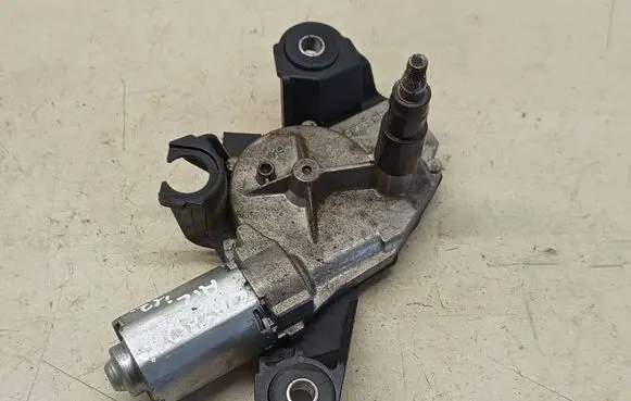 Nissan Qashqai+2 Rear window wiper motor 0390201820 28710JD000