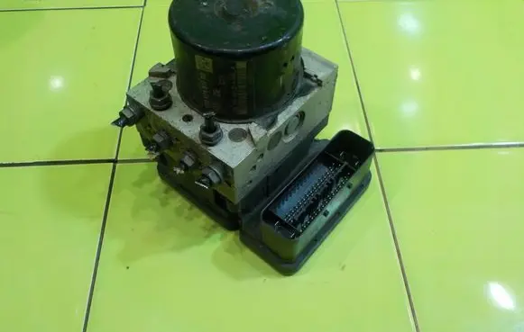 Audi A3 S3 A3 Sportback 8P ABS Pump 10021203084