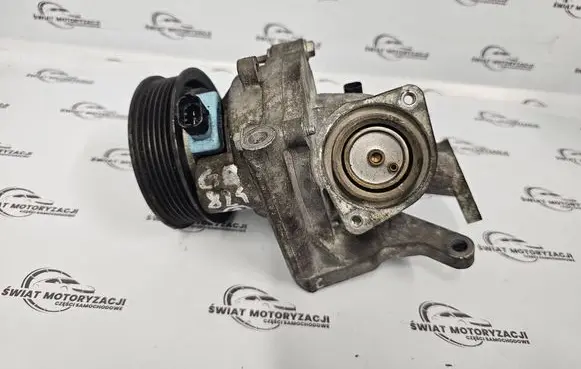 Opel Astra J Water pump 55484533