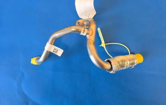BMW 5 G30 G31 G38 Turbo turbocharger oiling pipe/hose 8596252