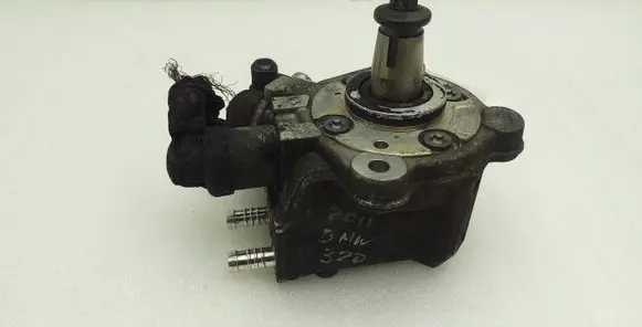BMW 3 E90 E91 Fuel injection high pressure pump 8509011 0445010518