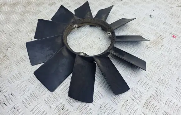 BMW 5 E39 Fan impeller 1744971 12521744971