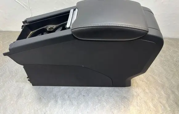 Volvo V60 Armrest 39819457