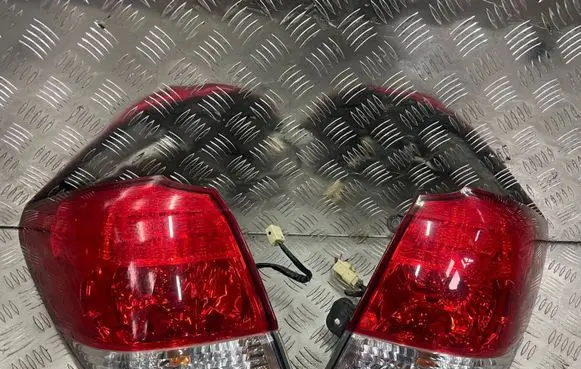 Subaru Outback Rear/tail lights set EJ253