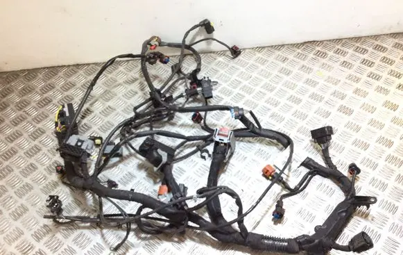 Opel Astra J Engine installation wiring loom 39005018