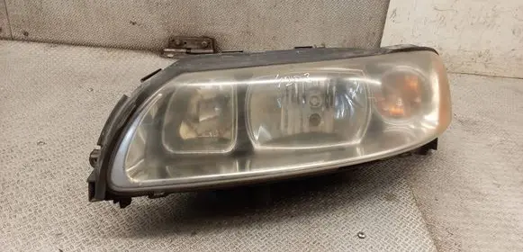 Volvo V70 Headlight/headlamp 30698835 89900267