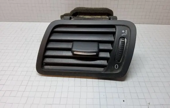 Volkswagen PASSAT B6 Dashboard side air vent grill/cover trim 3C1819701E