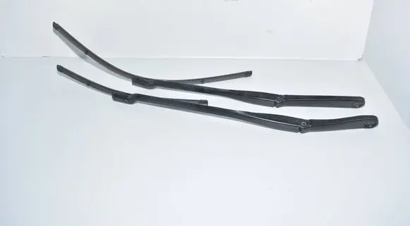 BMW 7 G11 G12 Front wiper blade arm 7357311