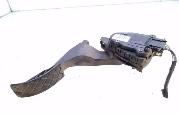 Volkswagen Golf IV Accelerator throttle pedal 1J1721503H