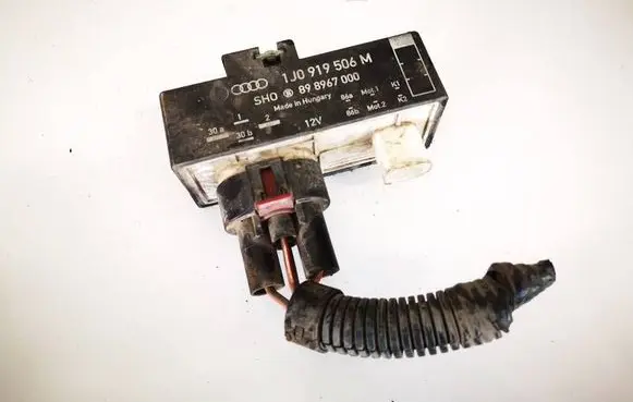 Coolant fan relay