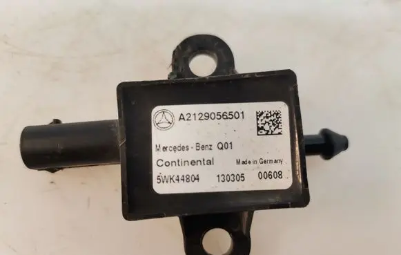 Mercedes-Benz E W212 Airbag deployment crash/impact sensor A2129056501 5WK44804