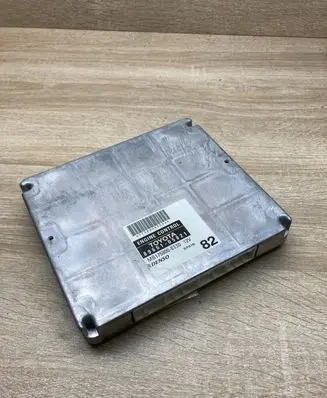 Toyota Avensis T250 Engine control unit/module ECU 8966105821 MB1758008330