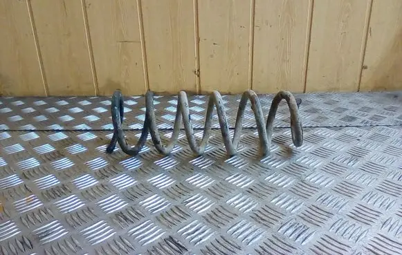 Peugeot 406 Rear coil spring