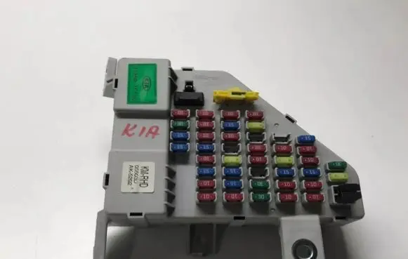 KIA Sportage Fuse module 919501F530 05503D AK5202