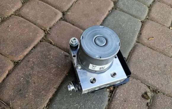 Opel Combo E ABS Pump 9845052680