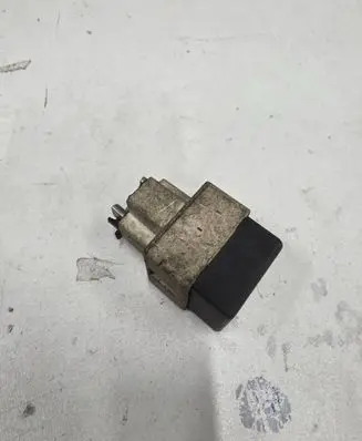 Audi A8 S8 D2 4D Other relay MB953383 72BM000