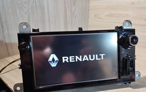 Renault Clio IV Radio/CD/DVD/GPS head unit 281152390R LAN5210WR4 506426571