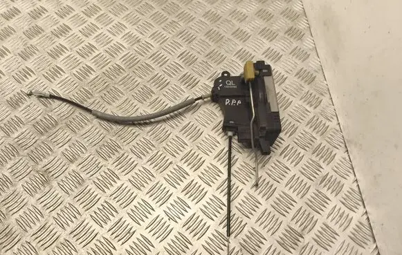 Opel Signum Front door lock 13210765