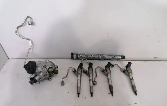 BMW 4 F32 F33 Fuel injectors set 8514148 8511626