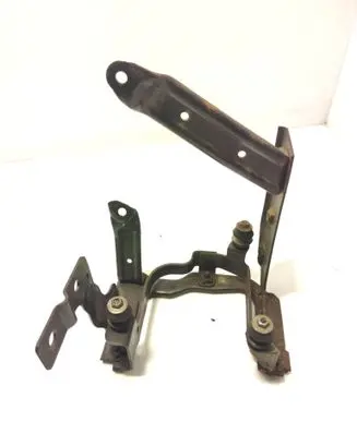 Volvo V50 Power steering pump mounting bracket 3M513K738AC 002020A0 C6S4B