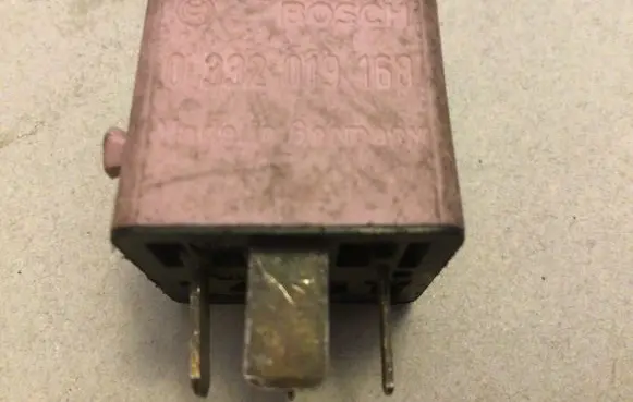 BMW 5 E39 Other relay 0332019168