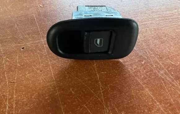 Seat Toledo II (1M) Electric window control switch 1M0959855