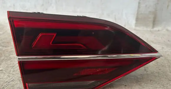 Volkswagen Phaeton Rear/tail lights 3ED945307A