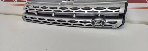 Land Rover Freelander 2 - LR2 Front bumper upper radiator grill