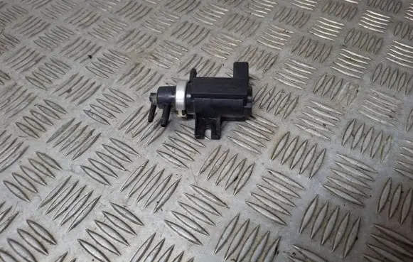 Volkswagen PASSAT B5.5 Turbo solenoid valve 1J0906627 02T318 72290320