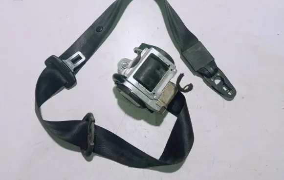 Audi A6 S6 C6 4F Front seatbelt 605404800 5G947 008R000