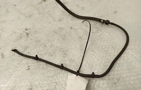 Mercedes-Benz C W203 Fuel return line/hose 