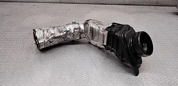 Renault Clio III Intercooler hose/pipe 