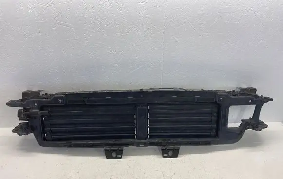Volvo XC60 Intercooler air guide/duct channel M0N7A 1136335 1136332